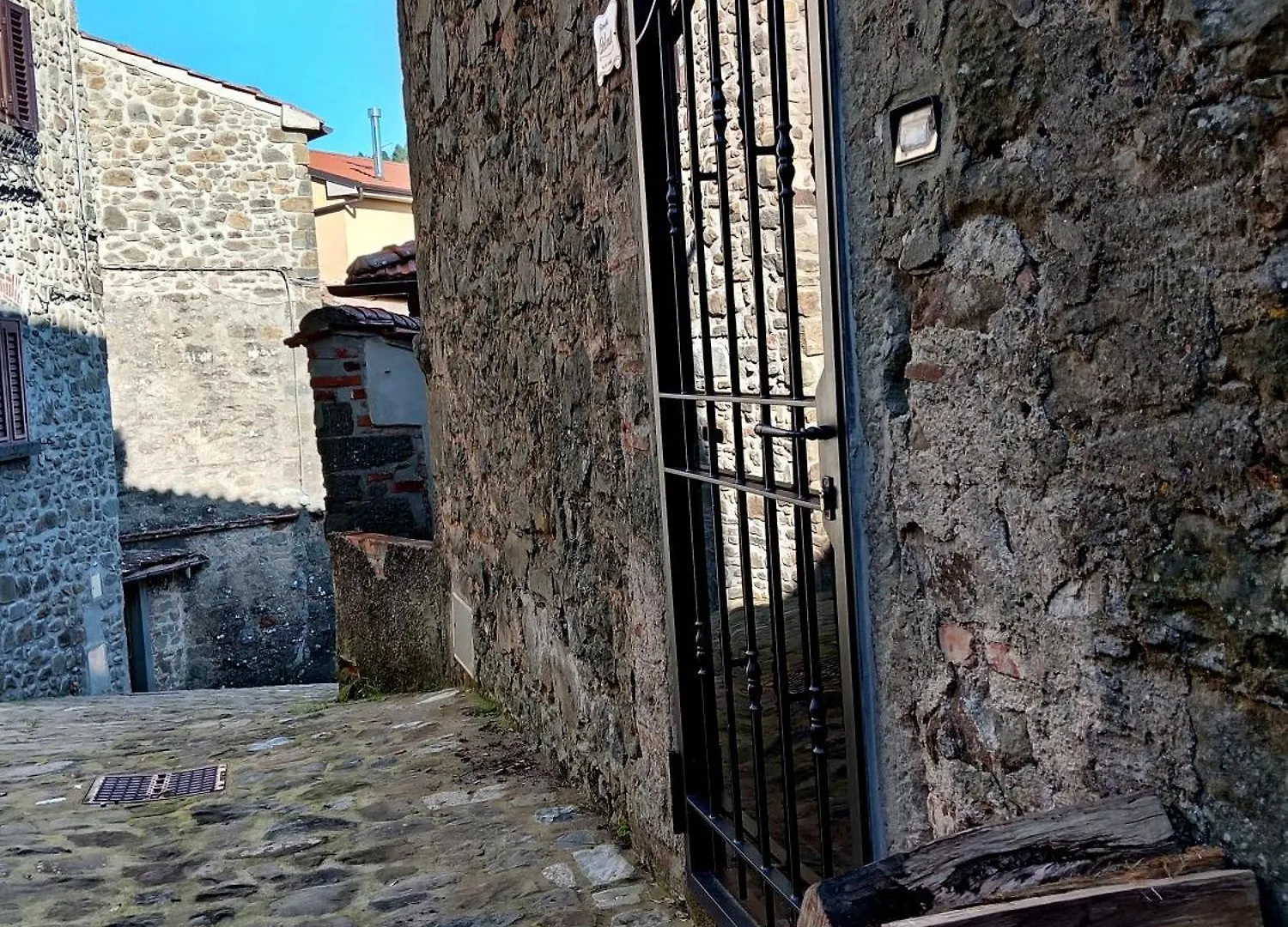 Accogliente Casa In Pietra In Borgo Medievale Serra Pistoiese Włochy